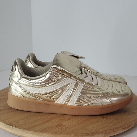 Steve Madden Madrid Metallic Gold Sneakers Gum Sole Size 5.5 - Picture 1 of 11